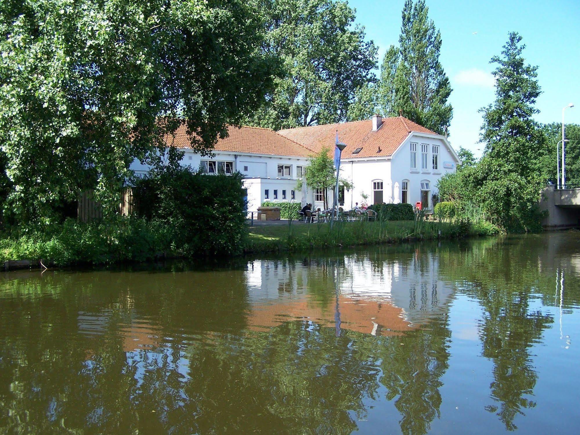 Stayokay Hostel Haarlem Eksteriør bilde